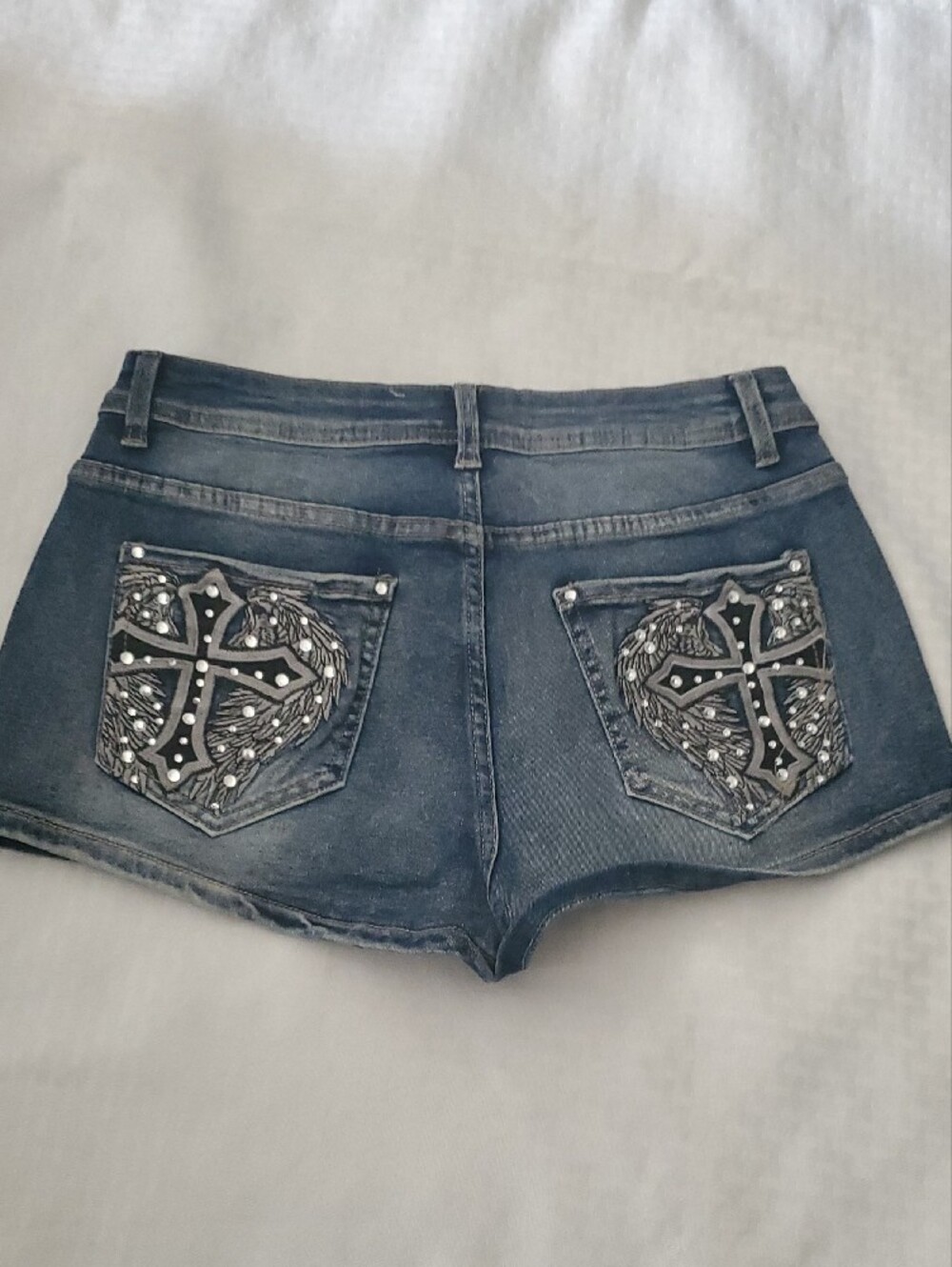 ROMWE Dark Blue Studded Cross Back Pocket Jean Shorts Size L - Picture 9 of 9